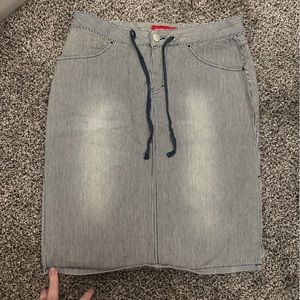 Union Bay Skirt. Juniors 5.